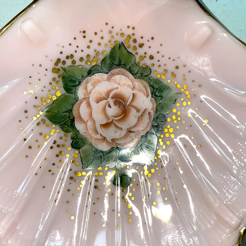 Milk Glass Cambridge Crown Tuscan Footed Shell Candy Dish with Gold Trim - Picture 4 of 5